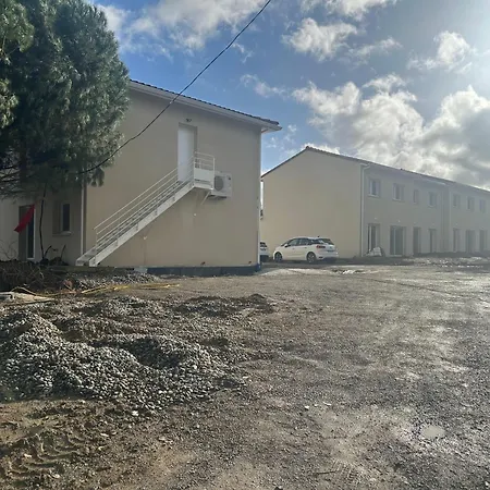 Romantic Victorian Guest Calm Environment