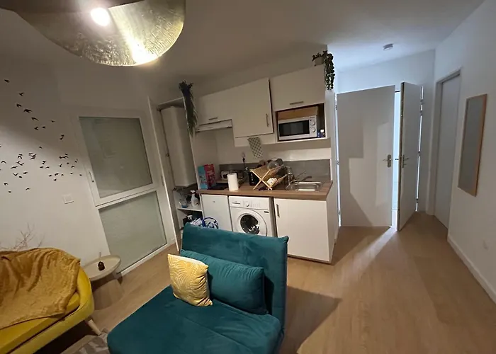 Romantic Victorian Guest Calm Environment *