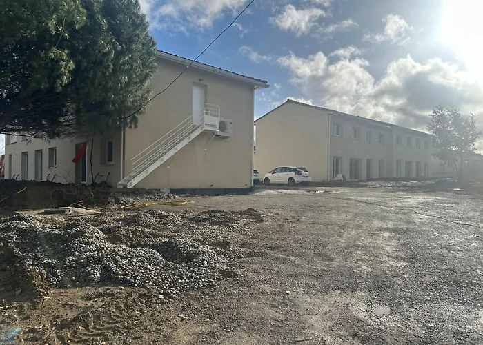 Romantic Victorian Guest Calm Environment